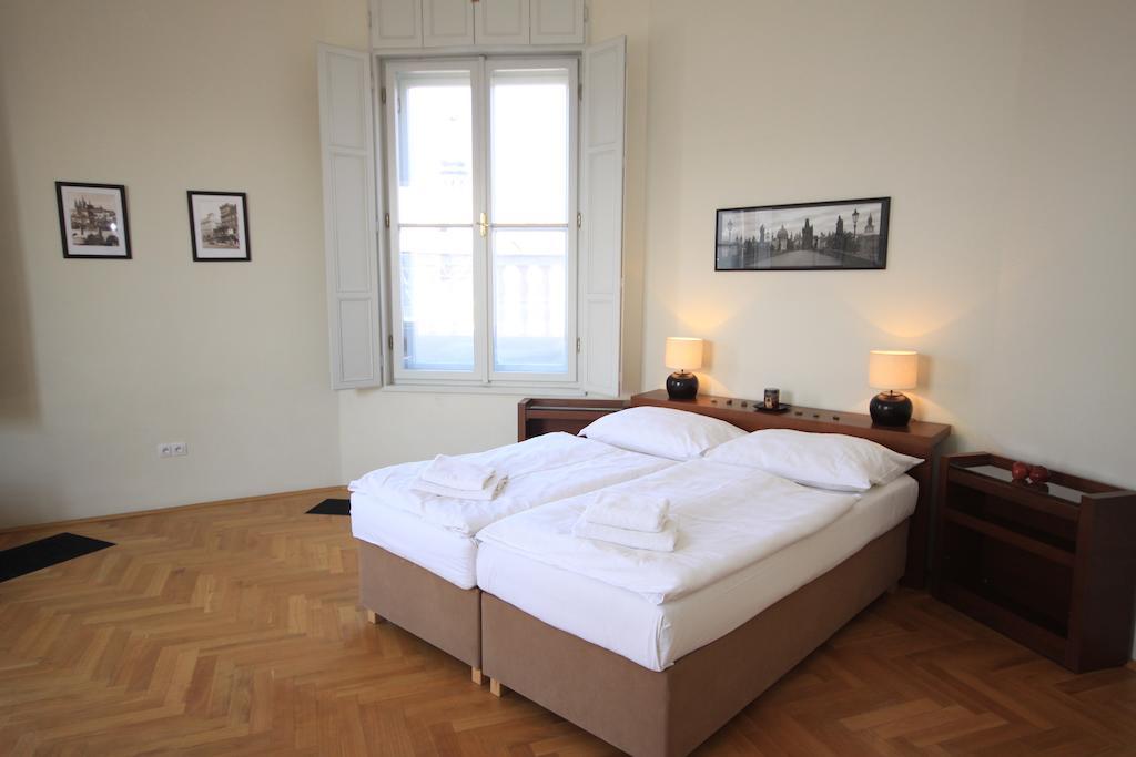River View Residence Praag Buitenkant foto