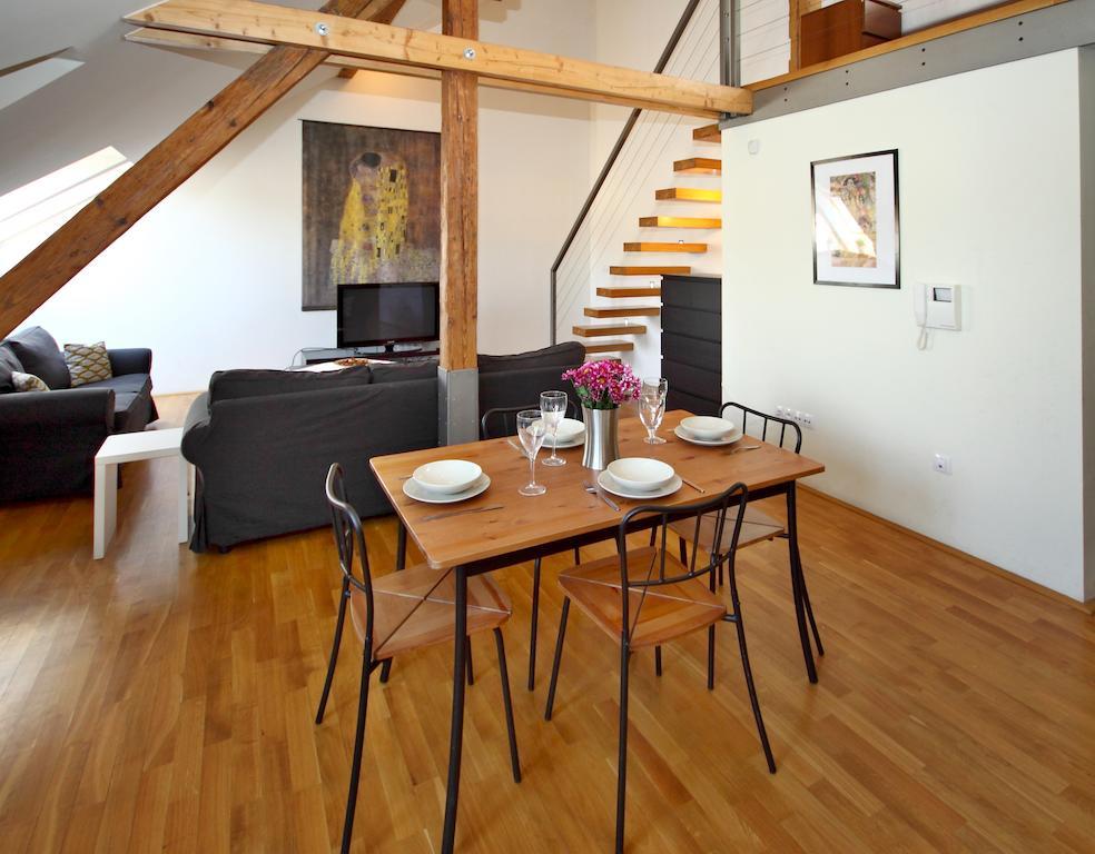 River View Residence Praag Buitenkant foto