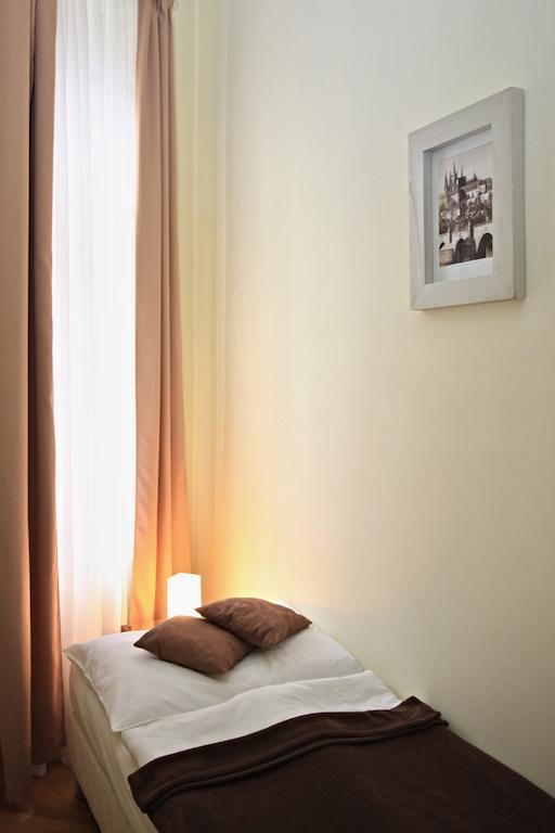 River View Residence Praag Buitenkant foto