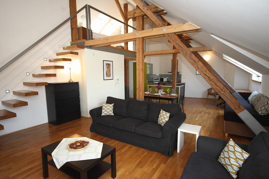 River View Residence Praag Buitenkant foto
