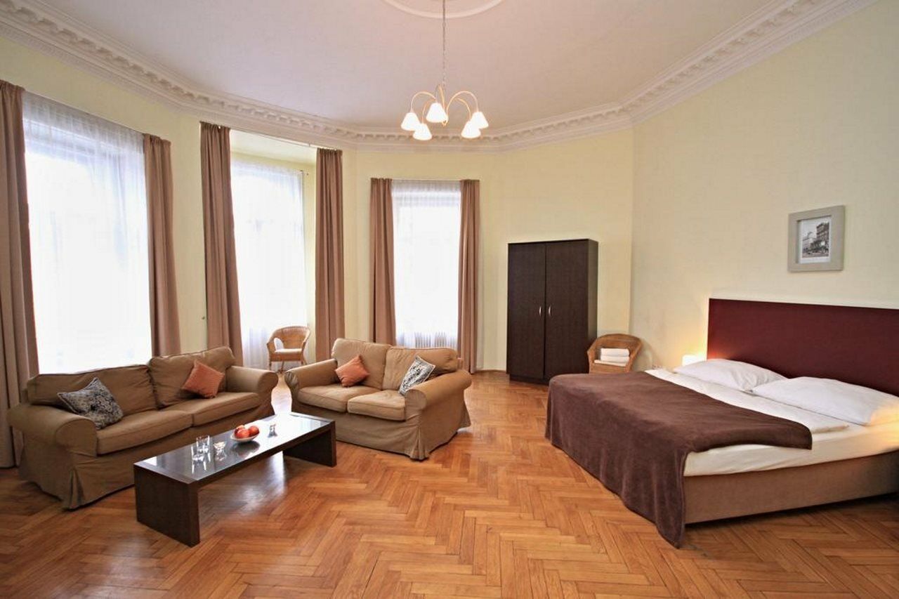 River View Residence Praag Buitenkant foto